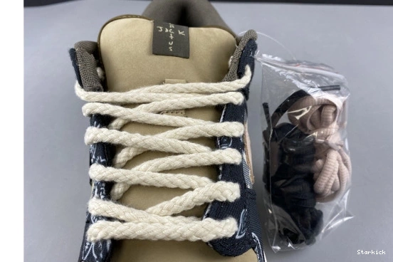 Dunk Travis CT5053-001 Nike TS Low Scott x SB 0901